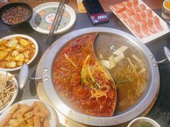 -沸炉重庆老火锅(军事博物馆店)