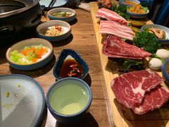 -明洞阿姨·韩式酱蟹烤肉·创意料理(三元桥店)