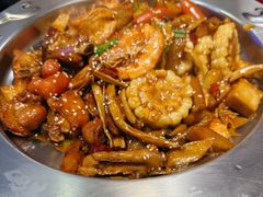 -徐记小怪兽肉蟹煲店(哈西万达金街店)