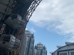 -影汇之星8字形摩天轮