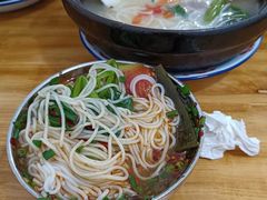 三鲜细米线-贵州沾水米线(学田湾店)