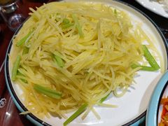 -东来菜馆•手抓海鲜家常菜•海鲜锅贴(鸽子窝店)