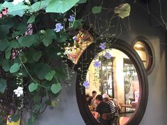 -莓园冰淇淋店