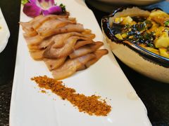 -万重锦·人文川菜馆(骡马市店)