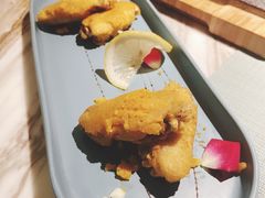 蜜桃经典蛋黄鸡翅-蜜桃花开·中西融合菜E&W(南长街店)