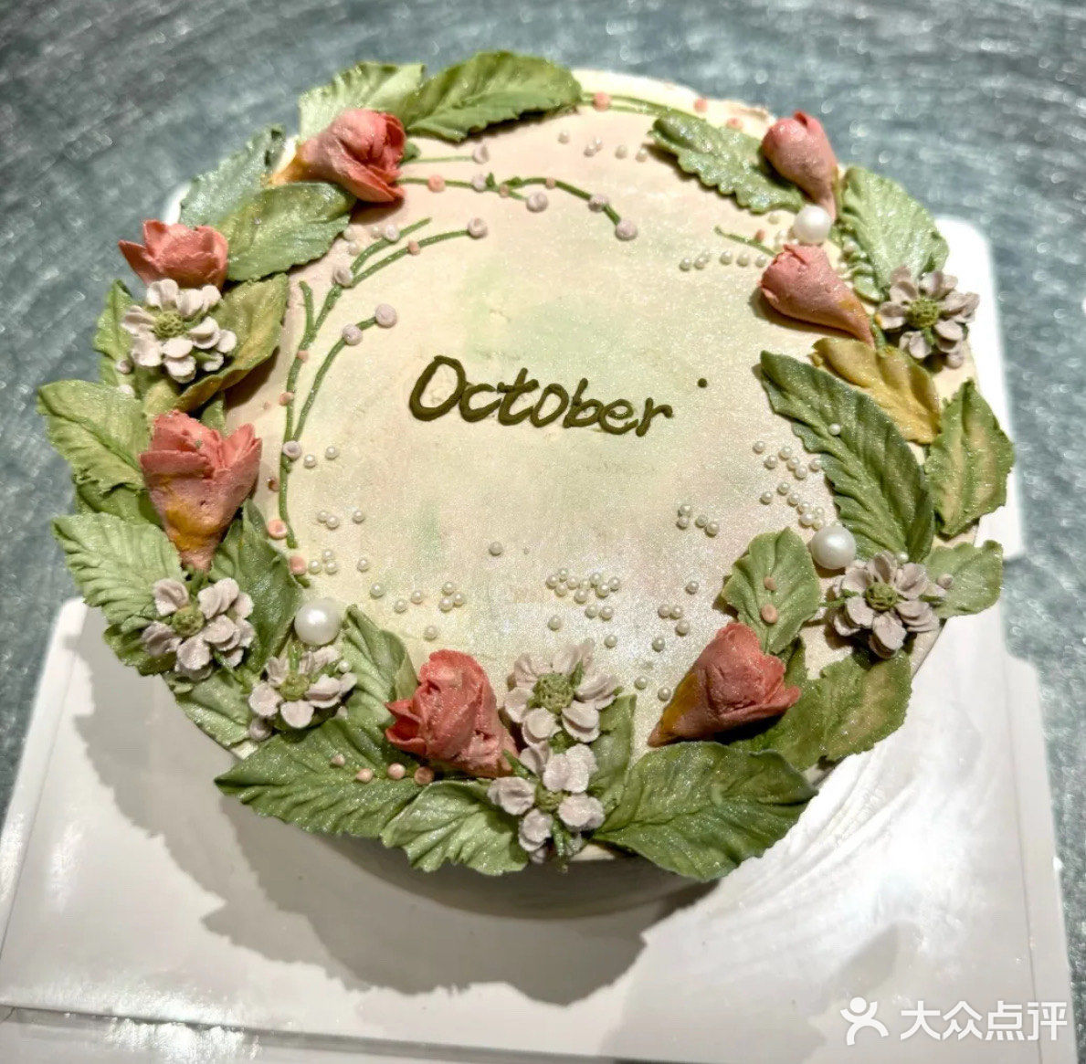 这是一束玫瑰花🌹么?不,这是个蛋糕🍰🔥