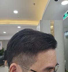 点击看大图 -八佰伴8008星级形象店