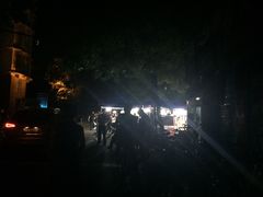 -吴山路夜市
