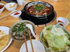 -大众跷脚牛肉馆·非遗传承单位(峨眉山店)