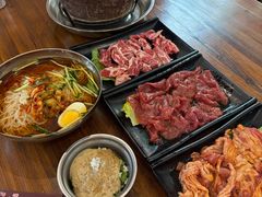 -韩风烤牛肉冷面店