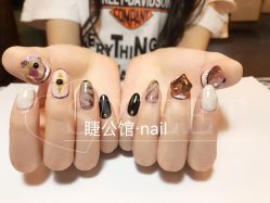 -睫乐园•睫公馆•美睫美甲沙龙