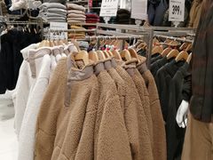 -优衣库(重庆星光时代广场店)