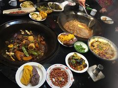 -鱼窝棚柴火铁锅炖(富山屯店)