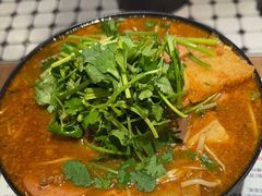 -肥汁米蘭香港米线(定西路店)