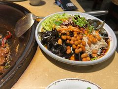 -万里闯关东铁锅炖菜馆(高新旗舰店)