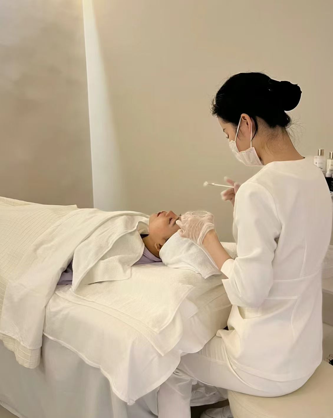 女人护肤保养,开启美丽之门