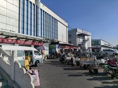 -岳各庄批发市场(西四环中路店)