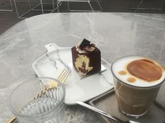 -UNI UNI(环亚凯瑟琳店)