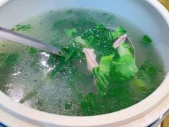 咸菜猪肚汤-正宗鸡饭粤香酒家(朱村店)