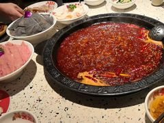 -红九格老火锅(三峡广场店)