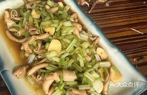 Stir-fried Duck Intestines with Celery