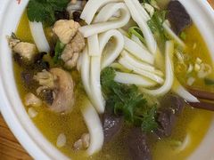 鸡汤饵条-文山荷鲜居(翠湖店)