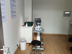 -优视觉视光中心•青少年近视防控(新世界中心写字楼店)