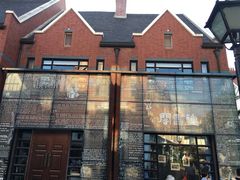 -钟书阁(松江泰晤士小镇店)