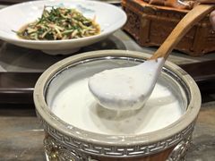 蒙古酸奶-十二毡房蒙餐·蒙古包