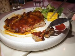 -樱花里音乐餐吧·牛扒椰子鸡(东圃店)