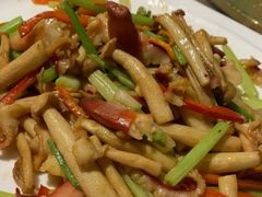 -东馆和天下特色餐饮(工农店)