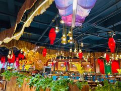 -老滇山寨•云南特色菜•地方菜•民族风情歌舞表演(金碧店)