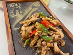 -黑青稞庄园·新式藏餐·牦牛肉汤锅(新都桥店)