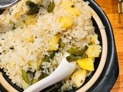 -野山舂·贵州现舂酸汤火锅(鸿通城店)