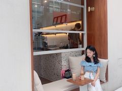 -Line 咖啡(石厦花园店)