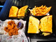 -The Habit Burger Grill 哈比特汉堡(爱琴海店)