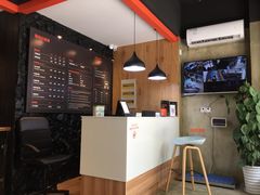 前台-八公叔叔宠物美容连锁(春申店)