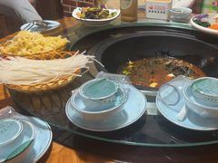 -人民公社铁锅炖·东北菜(卫国道店)