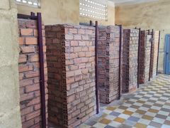 -吐斯廉屠杀博物馆