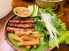 -Cuc Gach Quan Restaurant