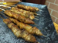 肉筋-老东镇啤酒屋海鲜加工·蒸汽海鲜·海鲜烧烤(台东店)