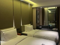 -珠海拱北富华里环宇城亚朵酒店