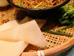 -老码头黑皮肘子锅包肉(赣水路店)