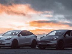 -TESLA 特斯拉(上海太古汇体验店)
