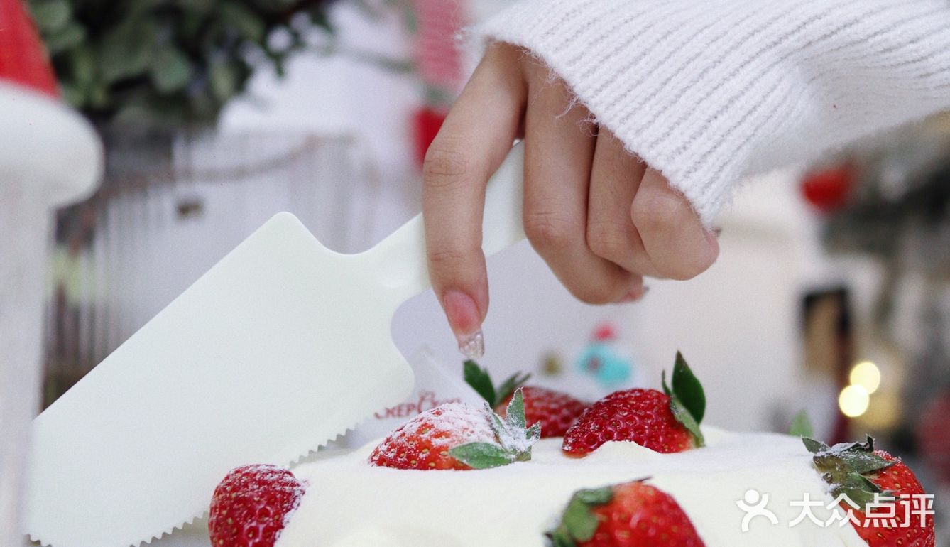 厦门生日蛋糕·总有人会带着🍓蛋糕来见你