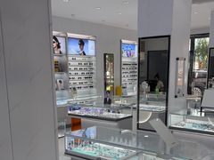 -光明眼镜·蔡司授权(徐泾店)