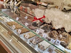 -VENCHI 闻绮(北京国贸商城店)