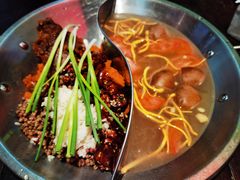 -四小区火锅·巷子里的重庆火锅(花照壁店)