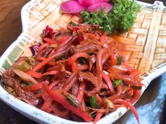酸萝卜炒牦牛肉-吉祥圣雪藏餐