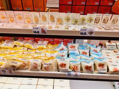 -沪上阿姨·臻选茶饮(上海环球港店)